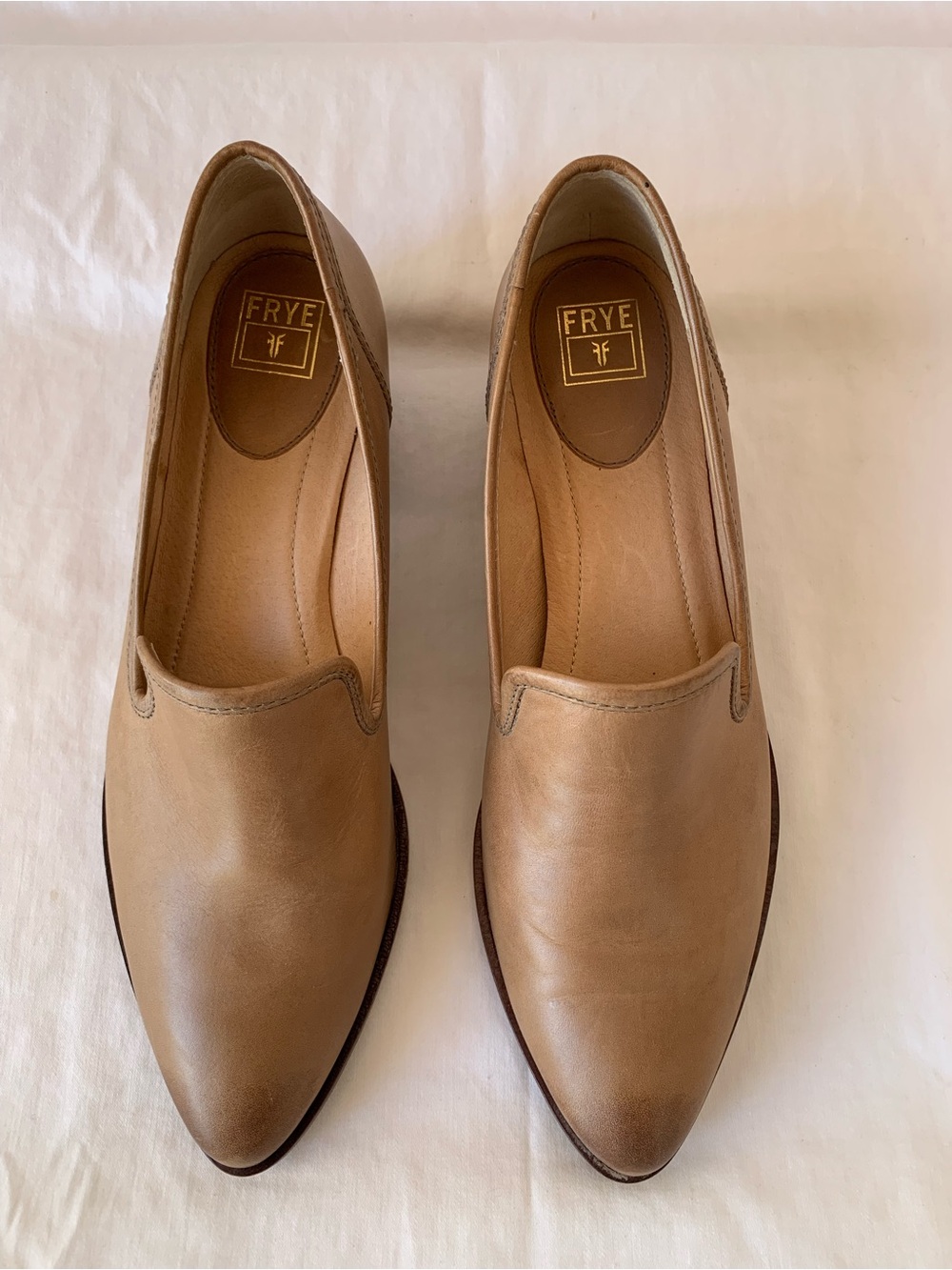Frye Tan Leather Slip-On Flats in EUC - Size 9
